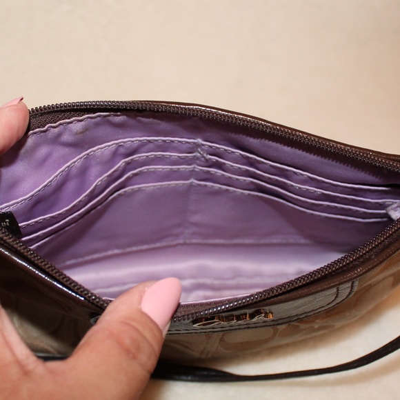 Coach Wallet/ Wristlet - Picture 5 of 6